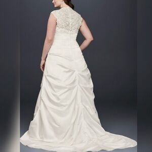 David’s Bridal NWT wedding dress - beaded ruched ivory gown cap sleeves, Sz 24W